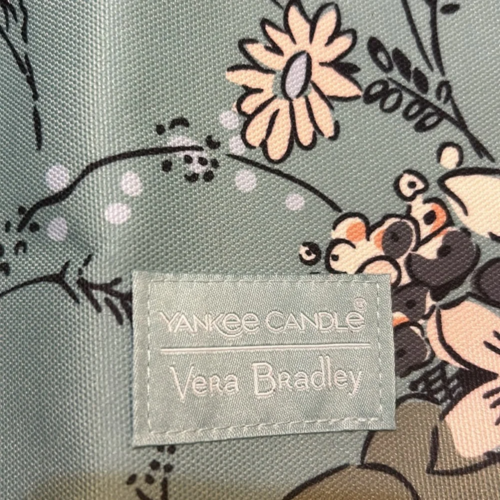 Yankee Candle Vera Bradley Spring Fragrance Tote NWT - Picture 2 of 5